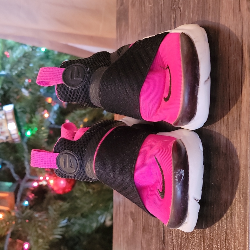 Gently used, Nike, size 11 pull, on sneakers